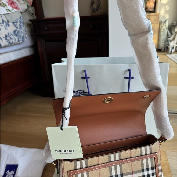 Burberry Notebook Handbag BRAND NEW - Picture 7 of 12